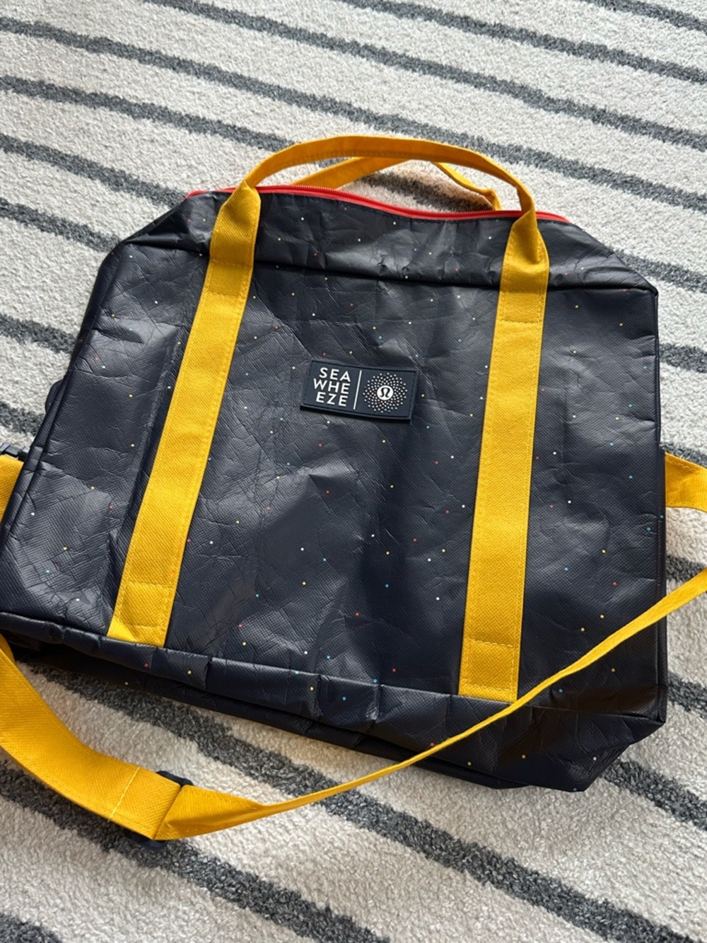 Lululemon Race Seawheeze Bag
